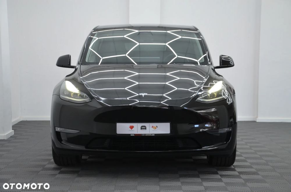 Tesla Model Y Long Range Dual Motor AWD - 3