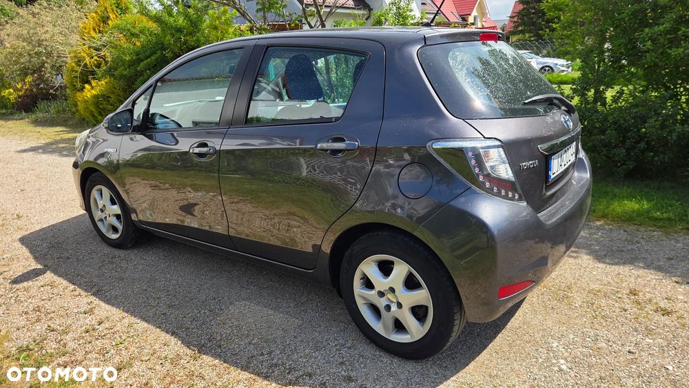 Toyota Yaris Hybrid 100 Premium EU6 - 2
