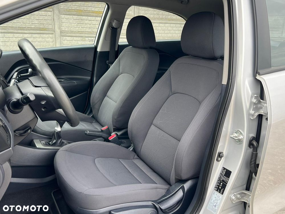 Kia Rio 1.2 Dream Team Edition - 29