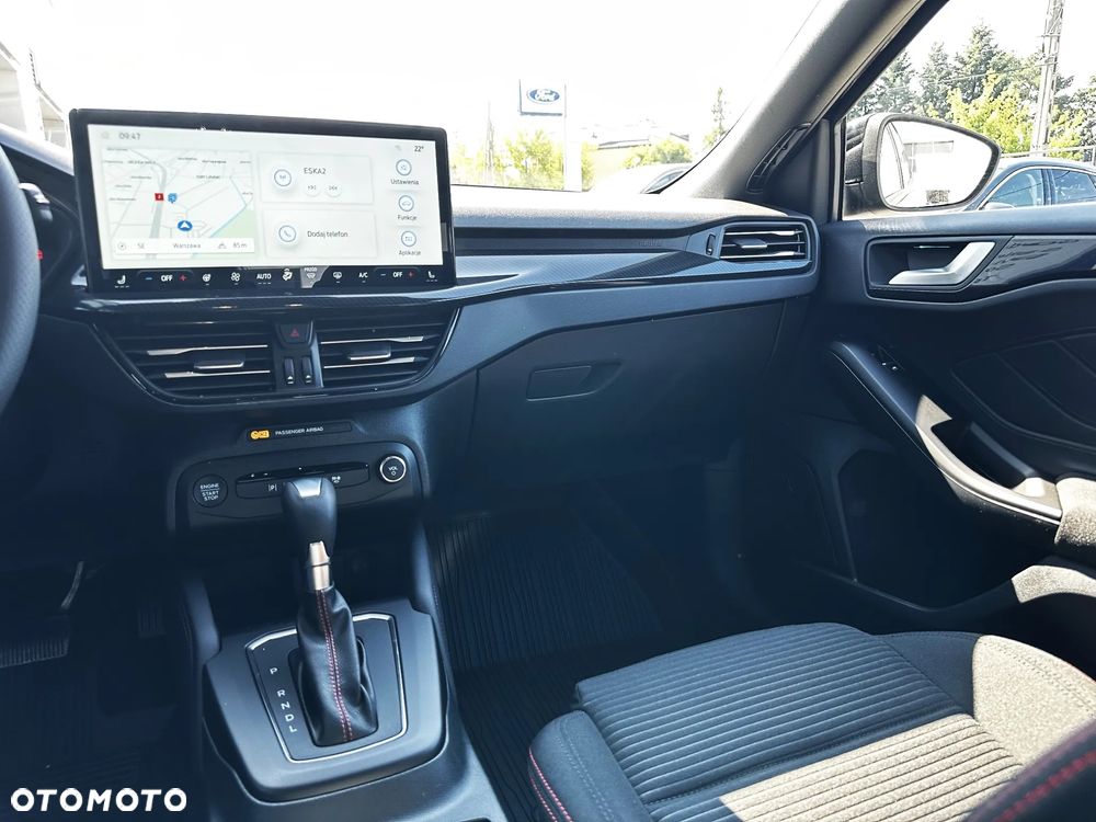 Ford Focus 1.0 EcoBoost mHEV ST-Line X - 11