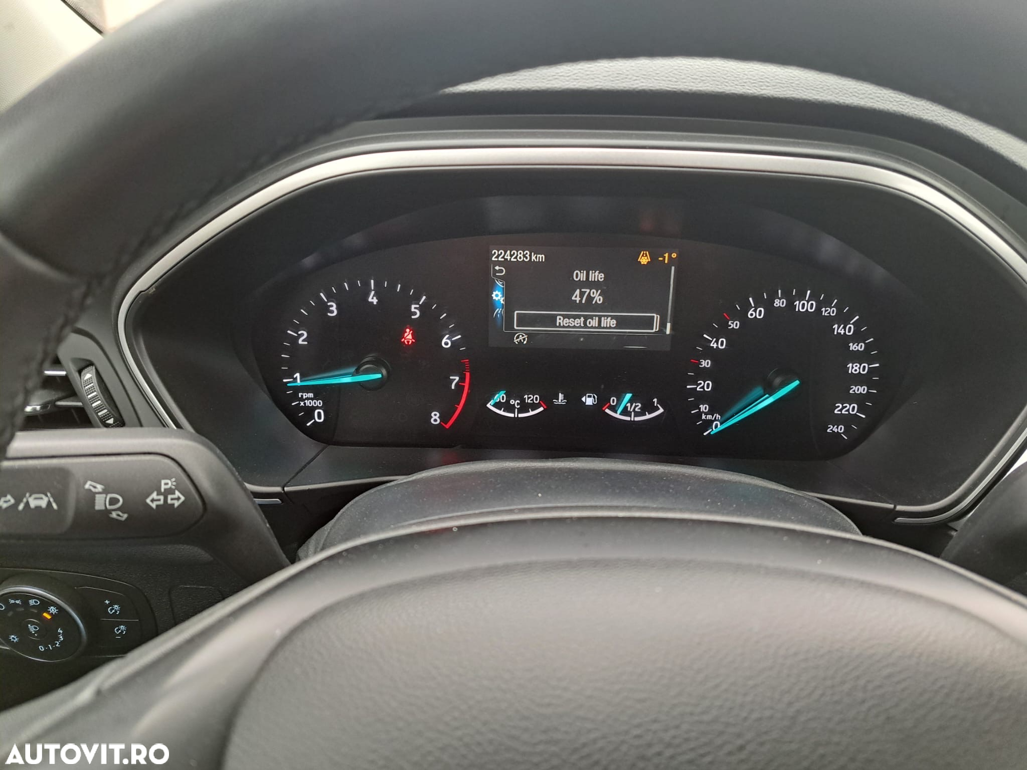 Ford Focus 1.0 EcoBoost MHEV Connected - 11