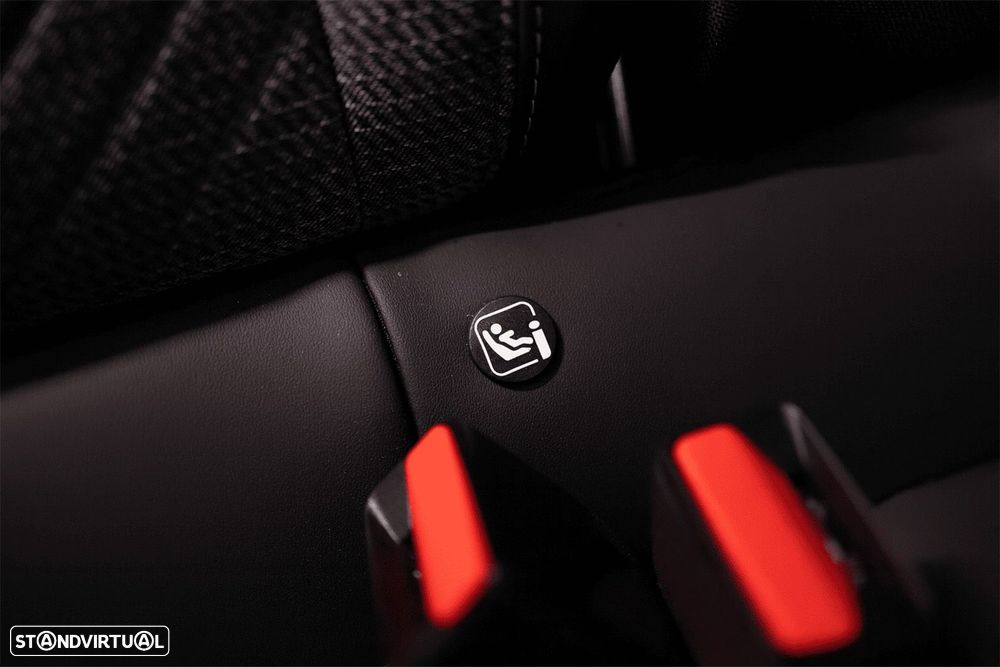 Peugeot 2008 1.2 Hybrid Allure e-DCS6 - 26