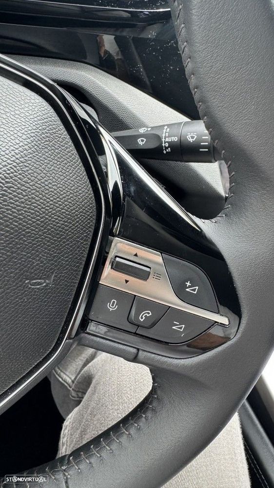 Peugeot e-308 54 kWh Allure - 16