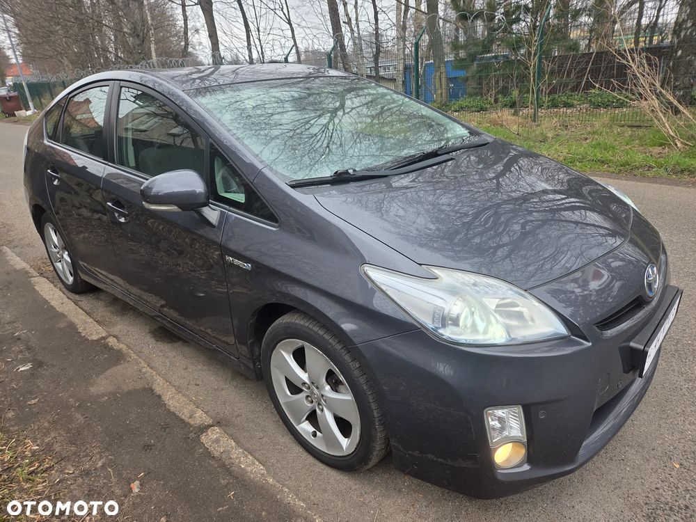 Toyota Prius 1.8 HSD Sol - 14