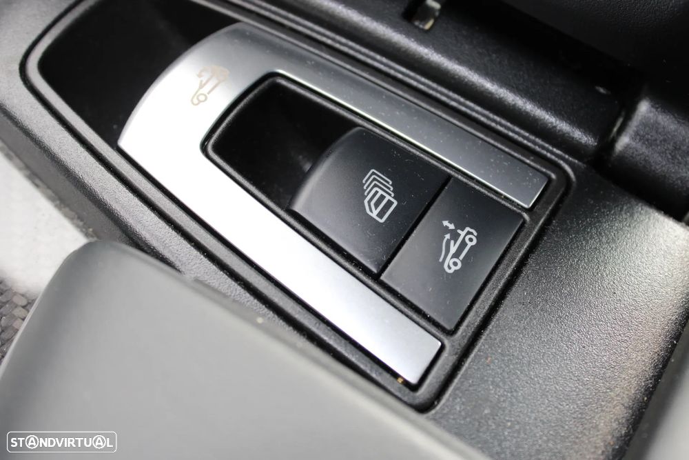 Mercedes-Benz SL 63 AMG Speedshift MCT 7-Vel Sports Transmission - 27