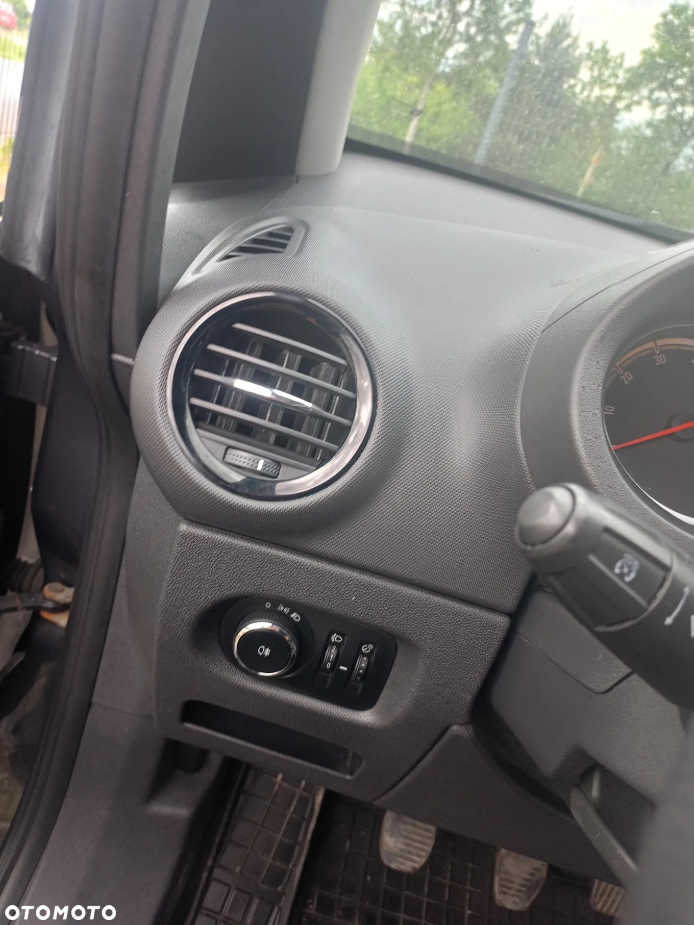 Opel Corsa 1.2 16V Enjoy - 17