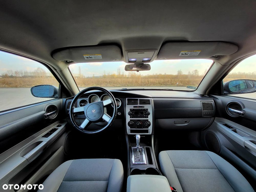 Dodge Charger 3.5 V6 Base - 10