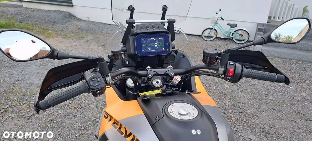 Moto Guzzi Stelvio - 9