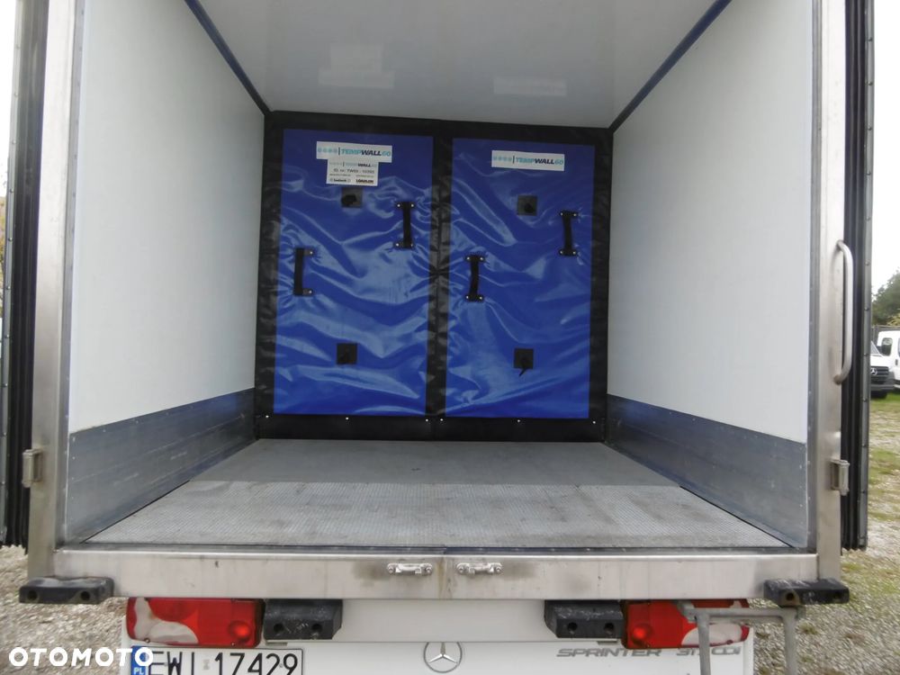 Mercedes-Benz Sprinter - 14