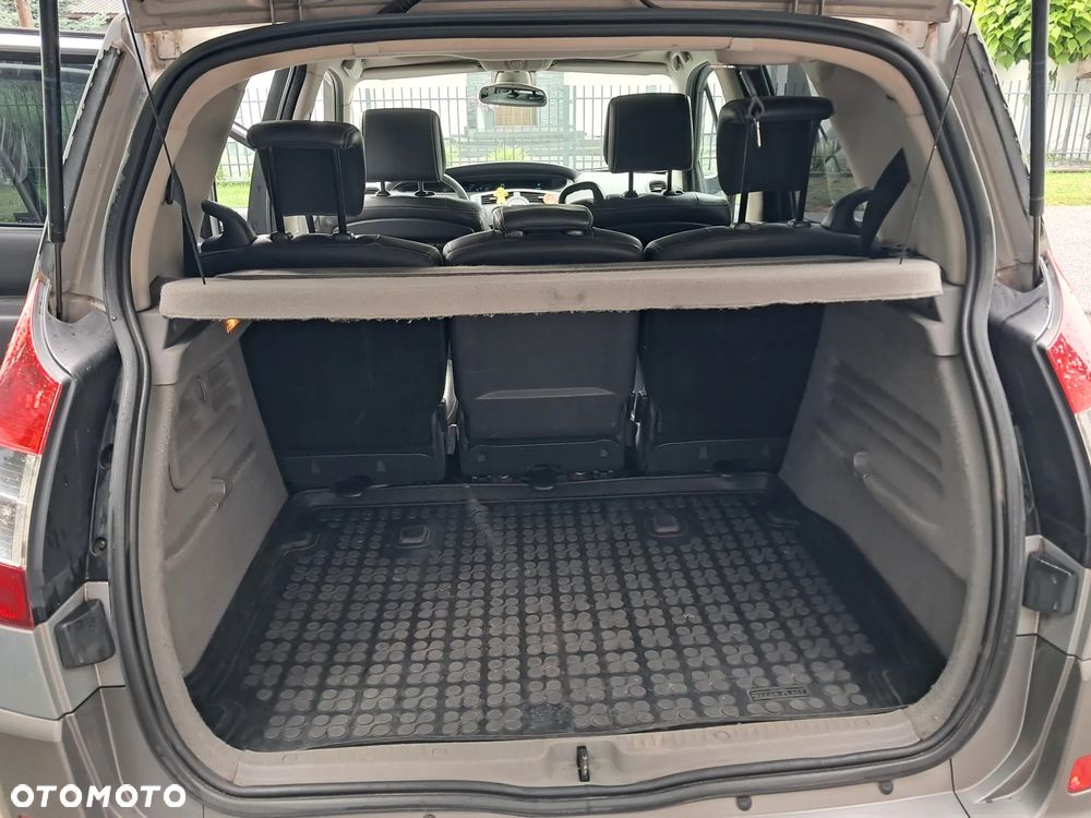 Renault Scenic 2.0 16V Luxe Dynamique - 10
