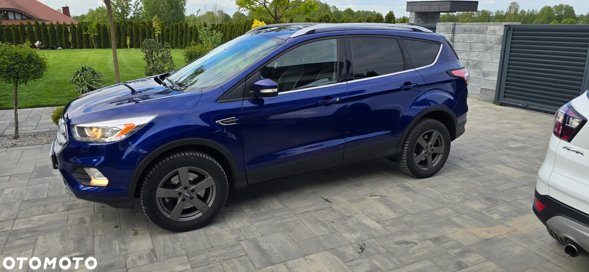 Ford Kuga - 4