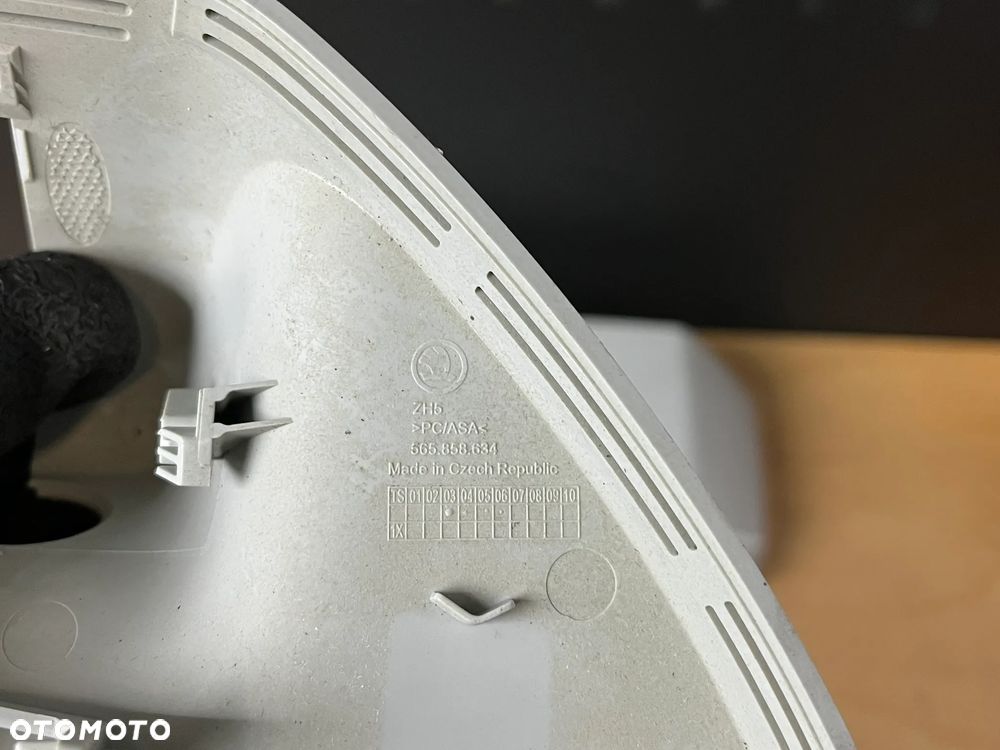 SKODA Kodiaq Osłona obudowa lusterka wstecznego 565868437 565858633 565858634 - 2