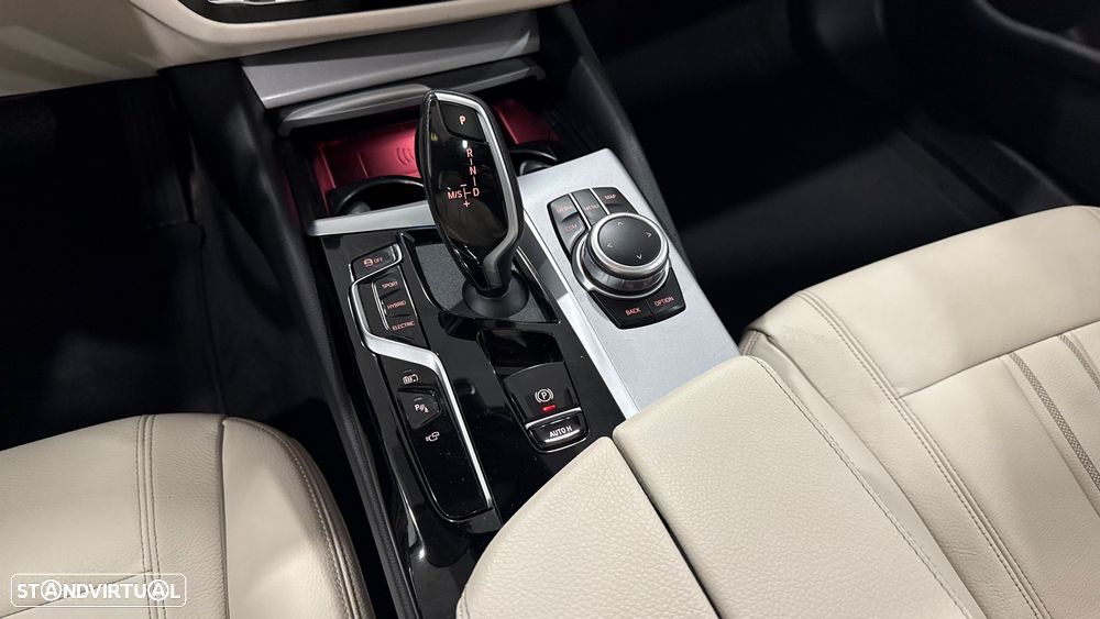 BMW 520 e Touring Aut. Luxury Line - 14