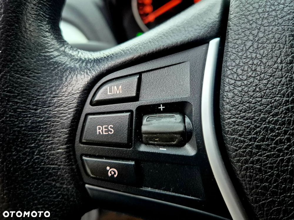 BMW Seria 1 118d - 25