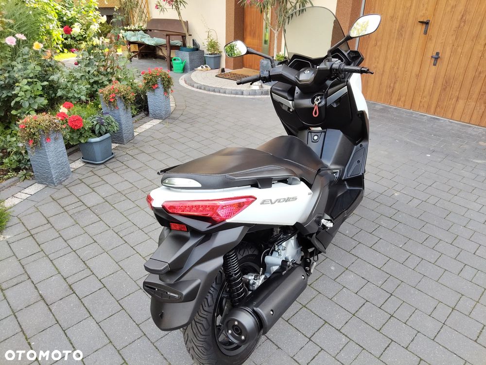 Yamaha X-max - 31