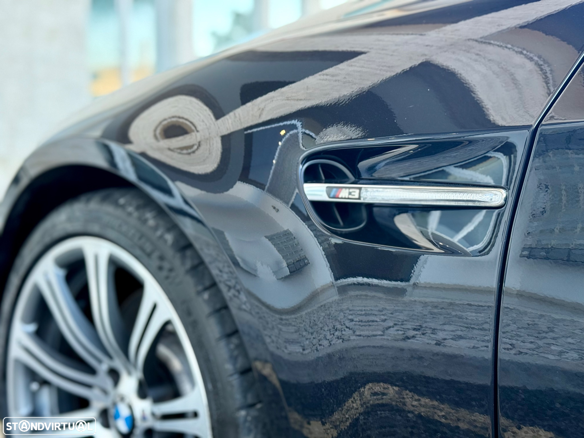 BMW M3 Auto - 25