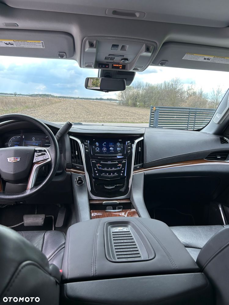 Cadillac Escalade 6.2 V8 ESV Premium - 17