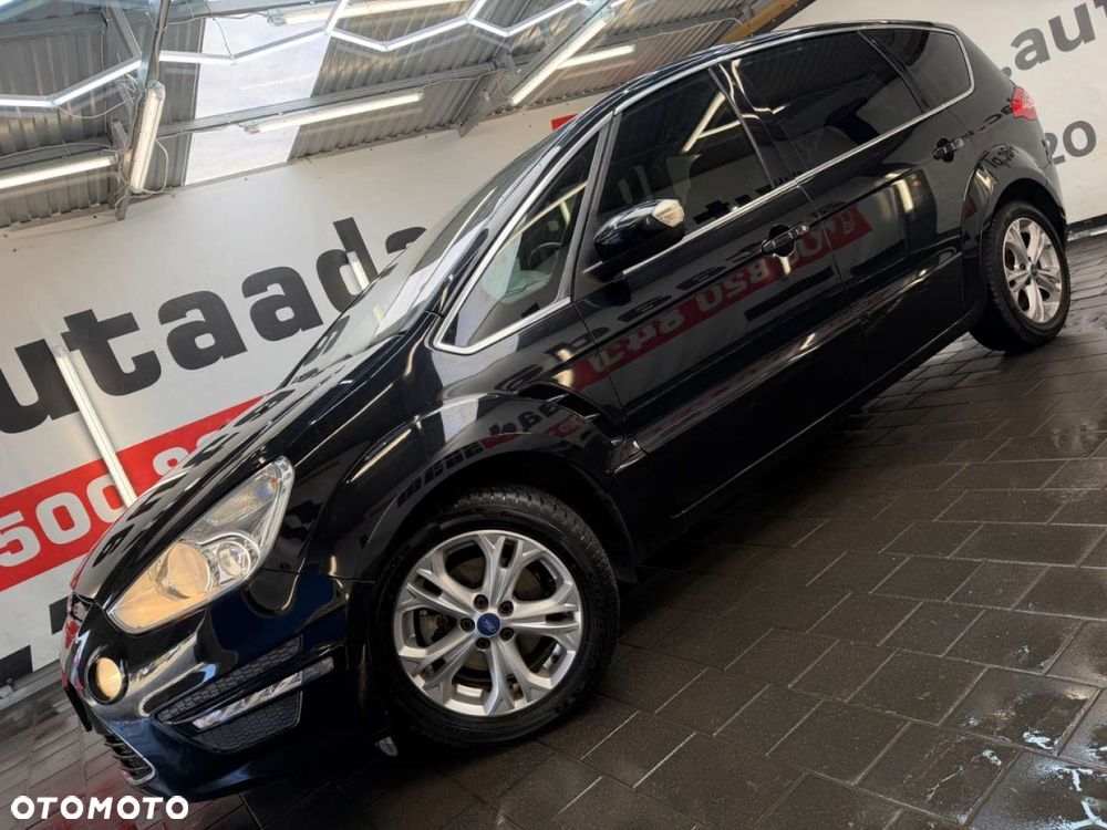 Ford S-Max - 12