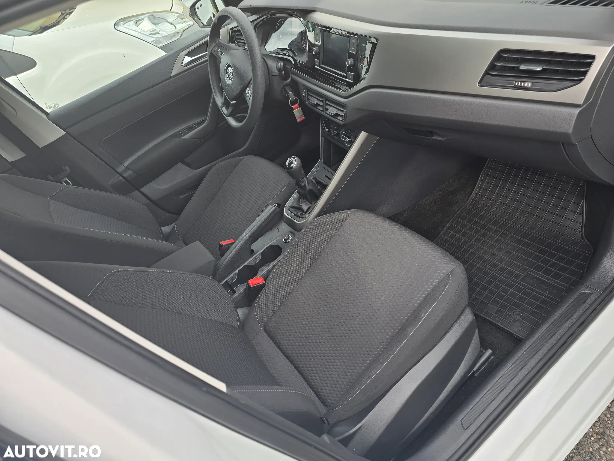 Volkswagen Polo 1.6 TDI Comfortline - 10
