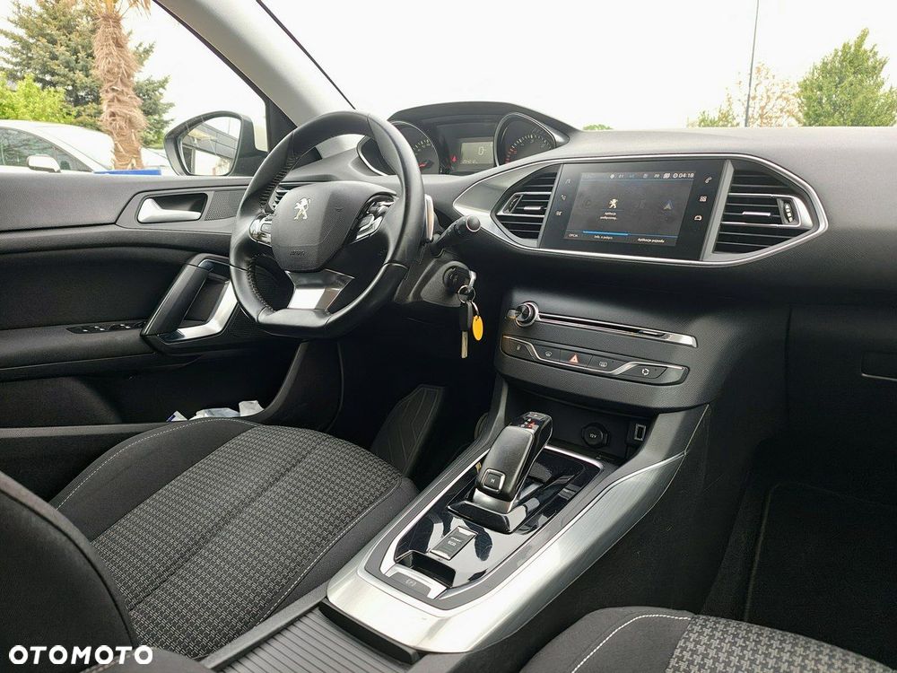 Peugeot 308 - 33
