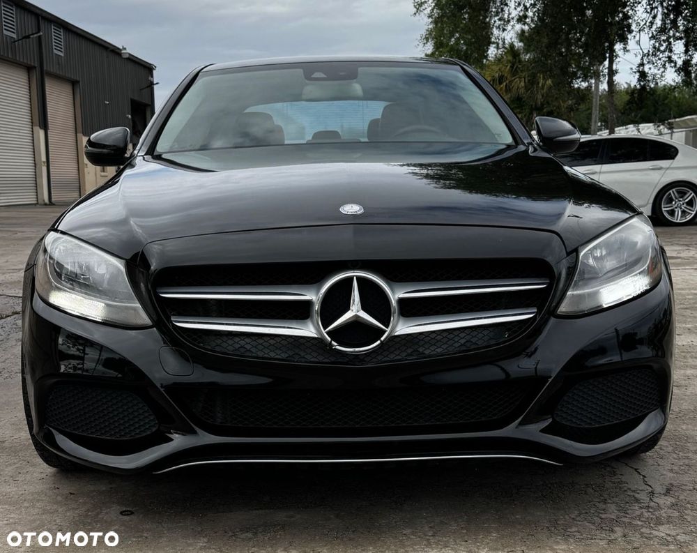 Mercedes-Benz Klasa C 300 9G-TRONIC AMG Line - 5