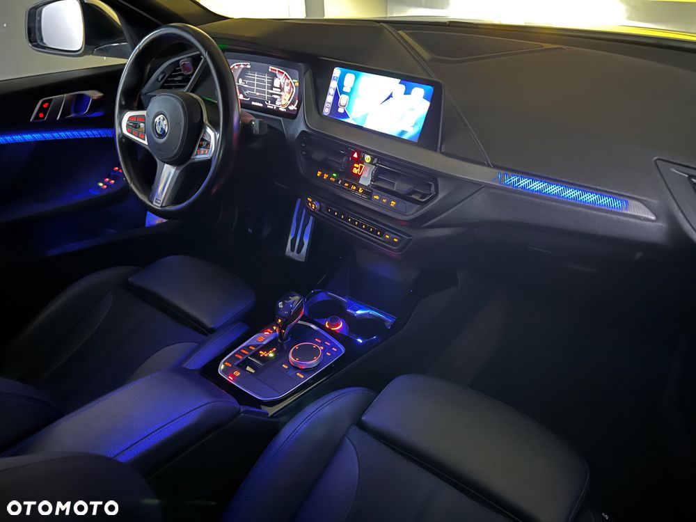 BMW Seria 1 116d Edition M Sport Shadow - 22
