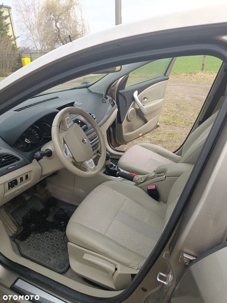 Renault Fluence 1.6 16V Expression - 13