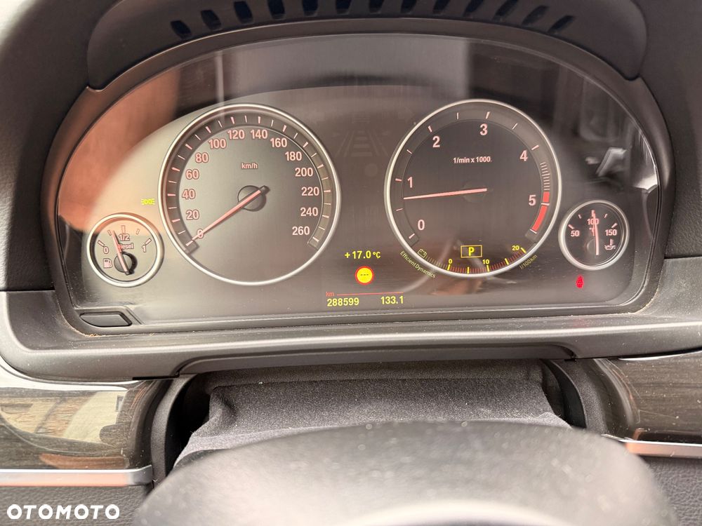 BMW Seria 5 525d - 11