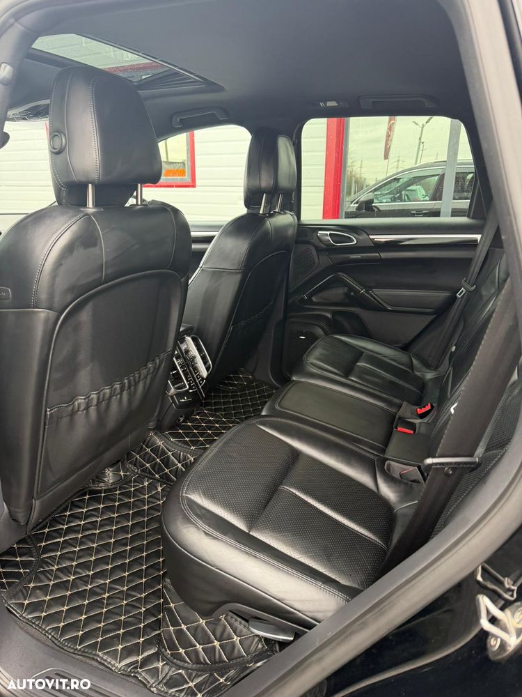 Porsche Cayenne Platinum Edition - 8