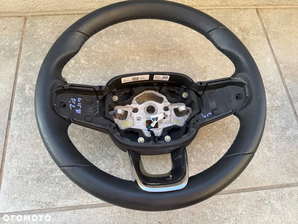 Kierownica Volvo  XC 40 Lift  34358454B - 1