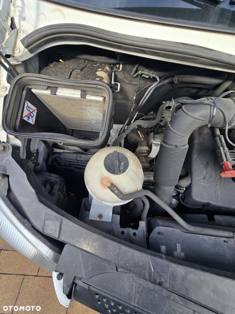 Mercedes-Benz Sprinter - 24