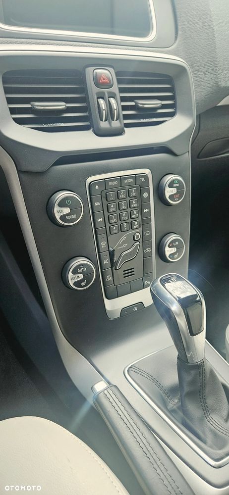 Volvo V40 T2 Summum - 7