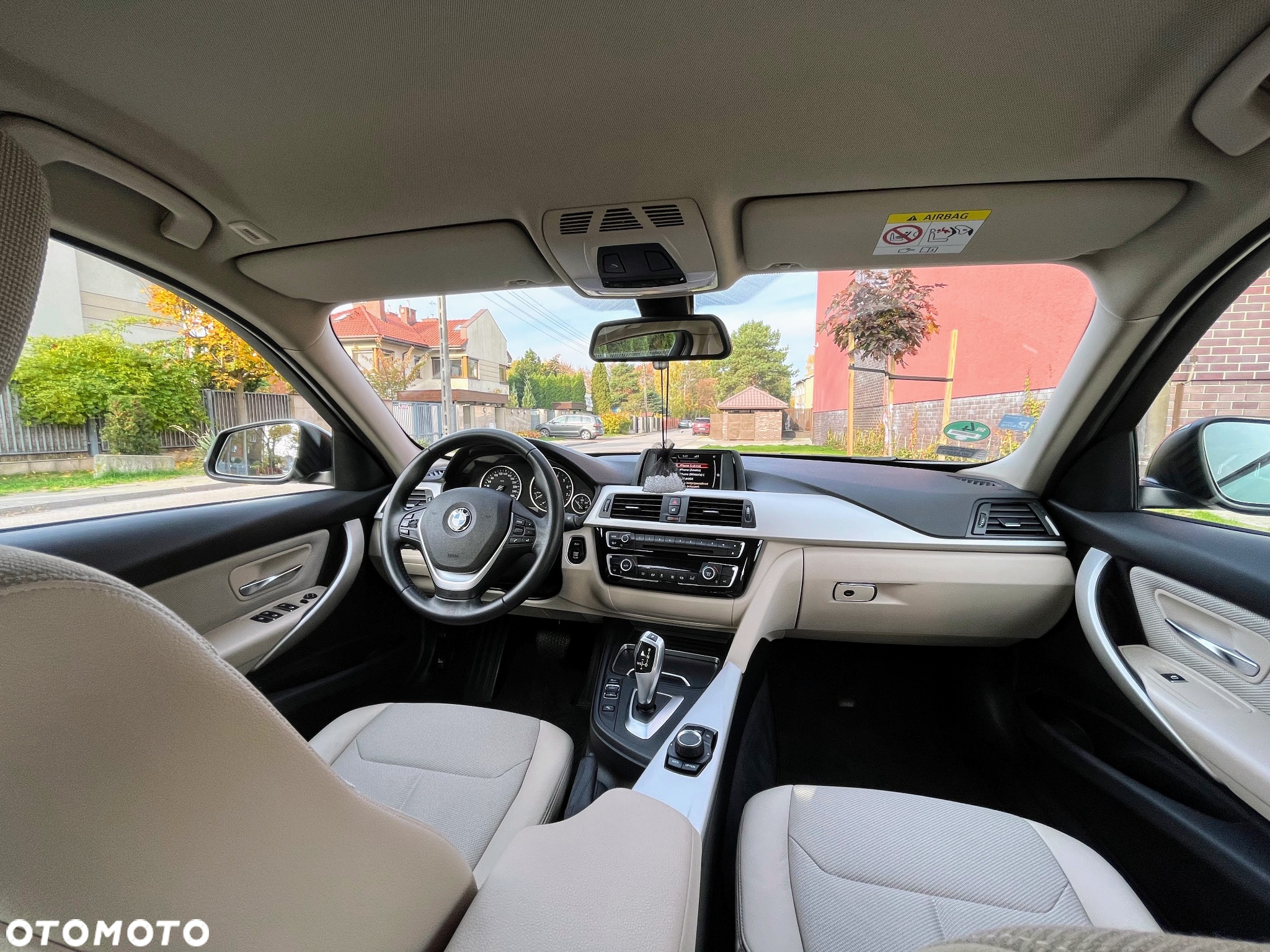 BMW Seria 3 330i xDrive Advantage - 10