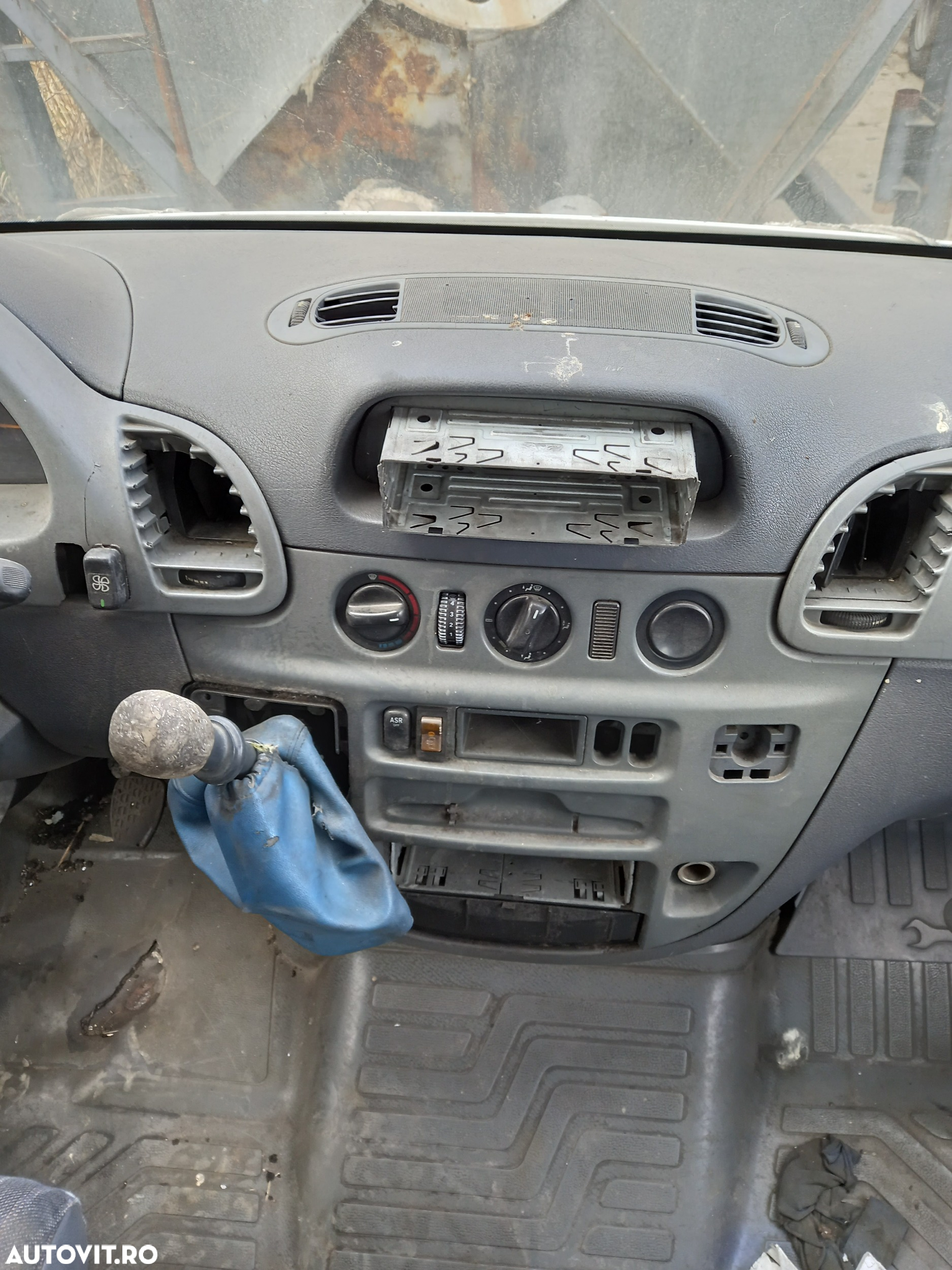 Dezmembrari  Mercedes-Benz SPRINTER (W903)  1995  > 2006 416 CDI Moto - 10