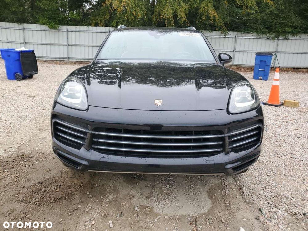 Porsche Cayenne - 6