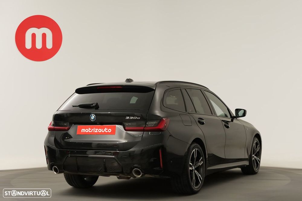 BMW 330 e Edição Desportiva M Auto - 4