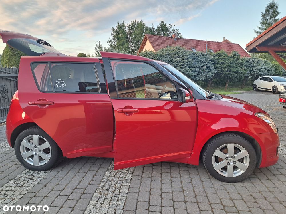 Suzuki Swift 1.3 Comfort dance - 25
