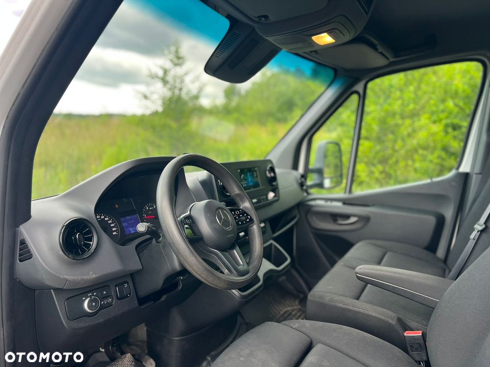 Mercedes-Benz Sprinter - 7