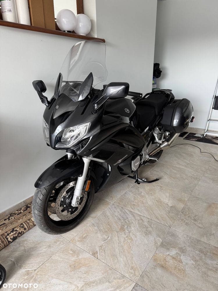 Yamaha FJR - 1