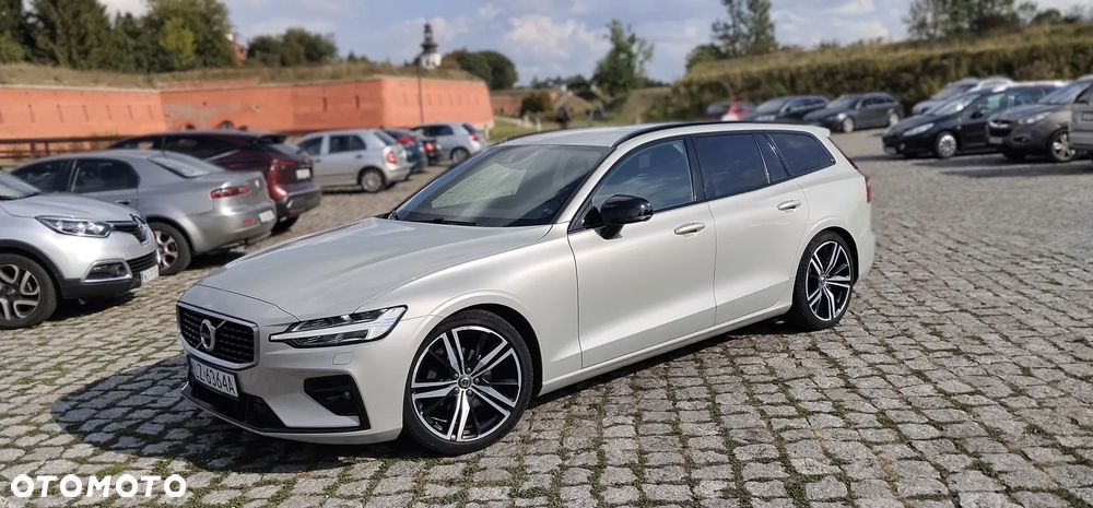Volvo V60 D3 R-Design - 1