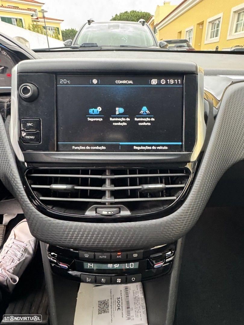 Peugeot 2008 1.2 PureTech Allure - 14
