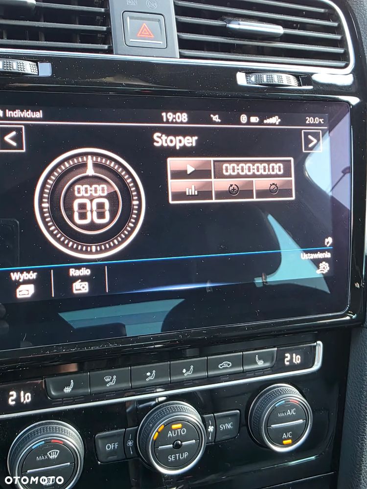 Volkswagen Golf - 28