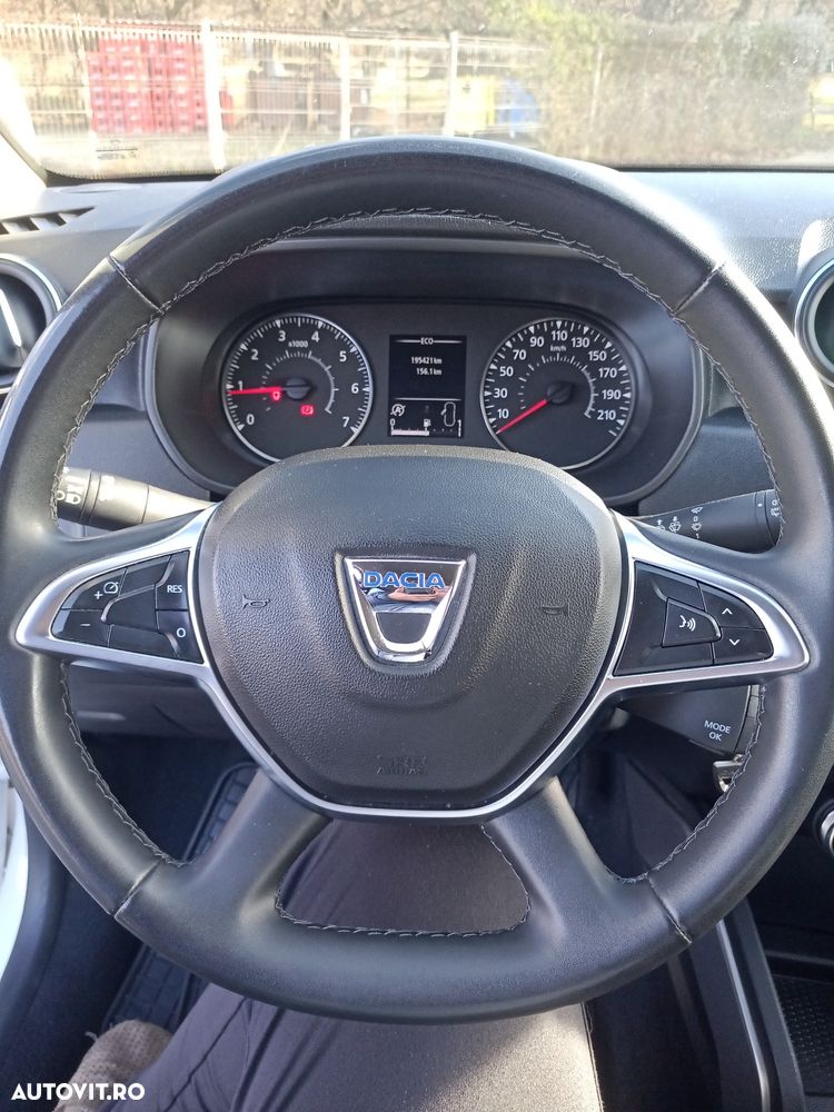 Dacia Duster 1.5 Blue dCi Prestige - 11