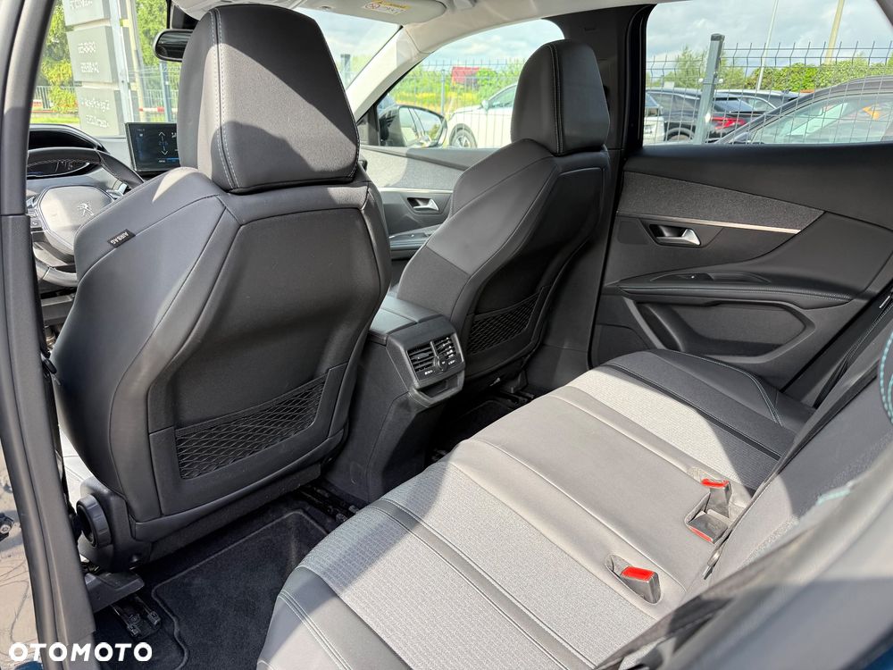 Peugeot 3008 1.5 BlueHDi Allure S&S EAT8 - 11