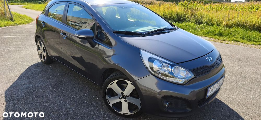 Kia Rio 1.2 L - 8