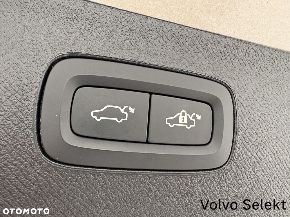 Volvo XC 90 - 31