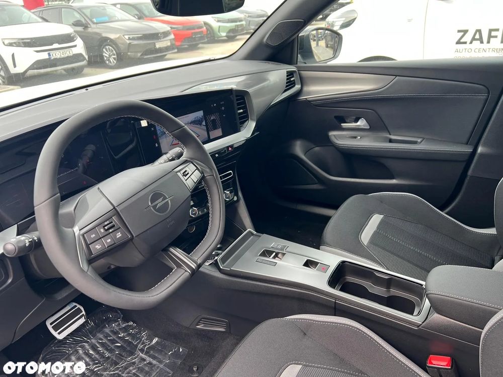 Opel Mokka 1.2 T mHEV Ultimate S&S eDTC6 - 11