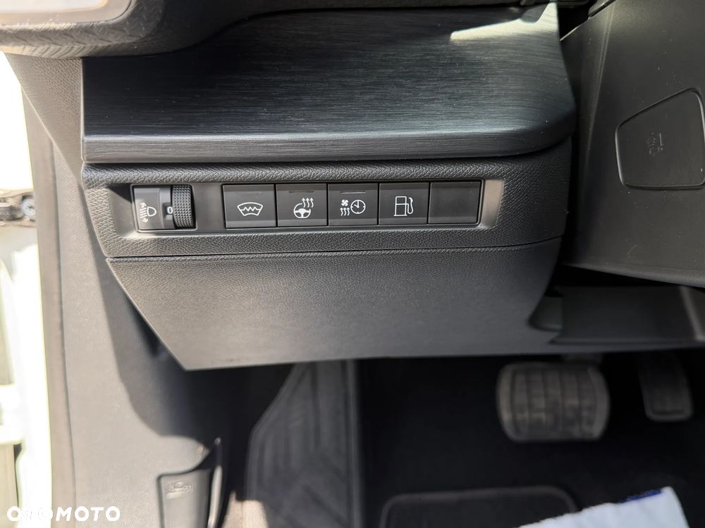 Citroën C5X 1.6 PHEV 225 Shine EAT8 - 31