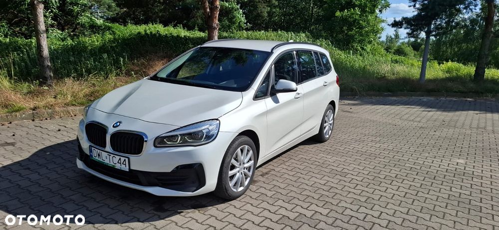 BMW Seria 2 218d xDrive Sport Line sport - 6