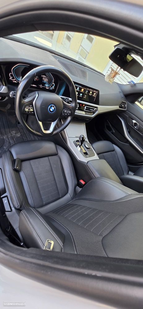 BMW 320 e Touring Corporate Edition Auto - 13